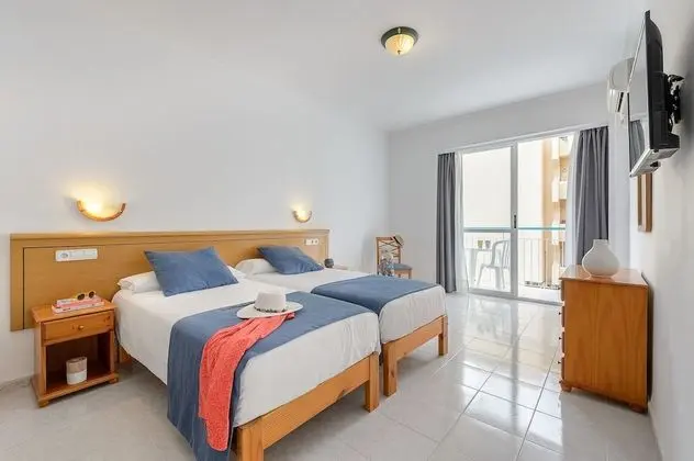 İki Ayrı Yataklı Oda (3 Adults)