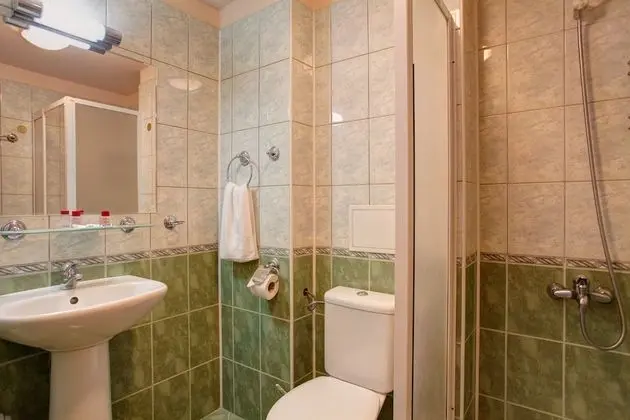 Standard Tek Büyük veya İki Ayrı Yataklı Oda