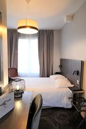Premium Tek Büyük Yataklı Oda