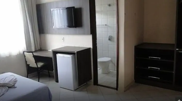 Üç Kişilik Oda
