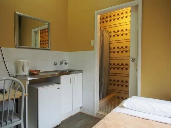 Standard Oda, Küçük Mutfak (Single Ensuite)