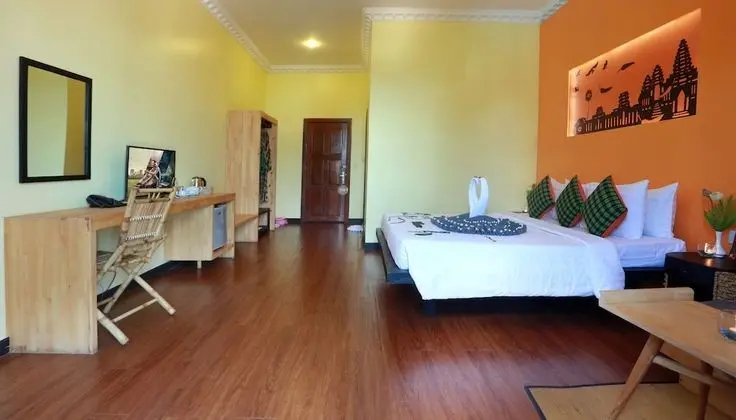 Executive Tek Büyük Yataklı Oda, Balkon, Havuz Manzaralı (Privilege)