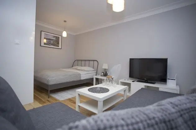 Comfort Apart Daire, 1 Büyük (Queen) Boy Yatak ve Çekyat, Mutfak, Avlu Manzaralı