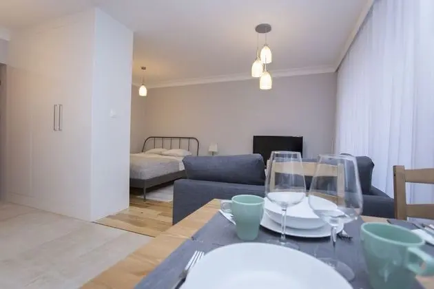 Comfort Apart Daire, 1 Büyük (Queen) Boy Yatak ve Çekyat, Mutfak, Avlu Manzaralı