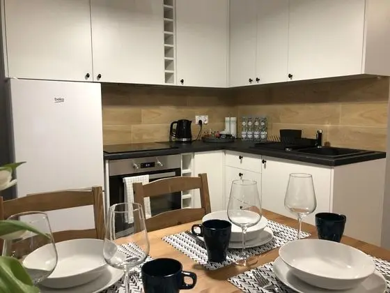 Comfort Apart Daire, 1 Büyük (Queen) Boy Yatak ve Çekyat, Mutfak, Avlu Manzaralı