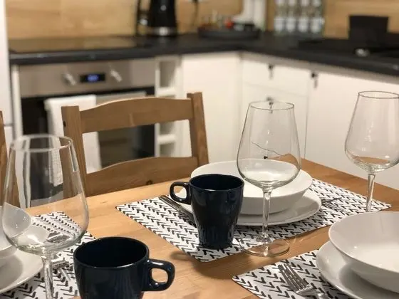 Comfort Apart Daire, 1 Büyük (Queen) Boy Yatak ve Çekyat, Mutfak, Avlu Manzaralı