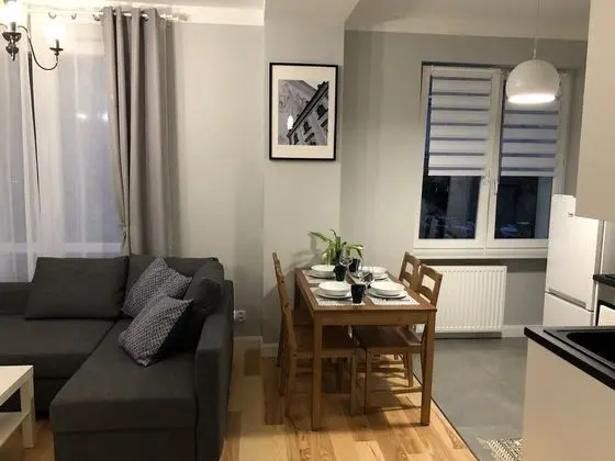 Comfort Apart Daire, 1 Büyük (Queen) Boy Yatak ve Çekyat, Mutfak, Avlu Manzaralı