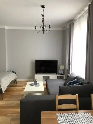 Comfort Apart Daire, 1 Büyük (Queen) Boy Yatak ve Çekyat, Mutfak, Avlu Manzaralı