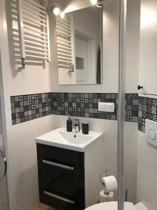 Comfort Apart Daire, 1 Büyük (Queen) Boy Yatak ve Çekyat, Mutfak, Avlu Manzaralı