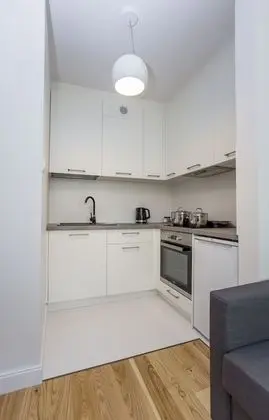 Comfort Apart Daire, 1 Yatak Odası, Küçük Mutfak, Bahçe Manzaralı