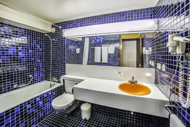 Tek Büyük Yataklı Oda (South)