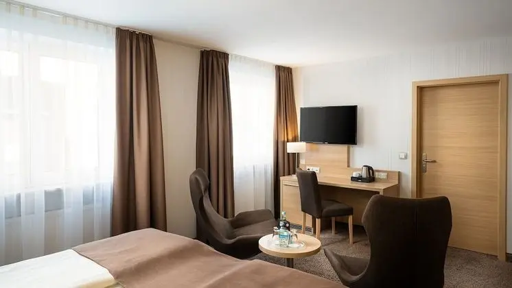 Comfort Tek Büyük Yataklı Oda
