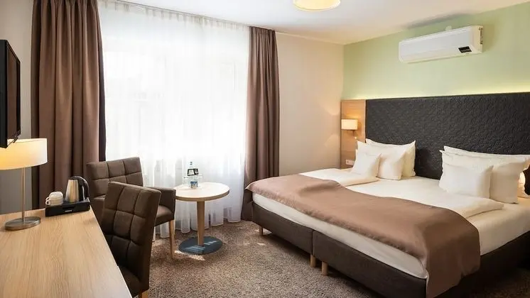 Comfort Tek Büyük Yataklı Oda