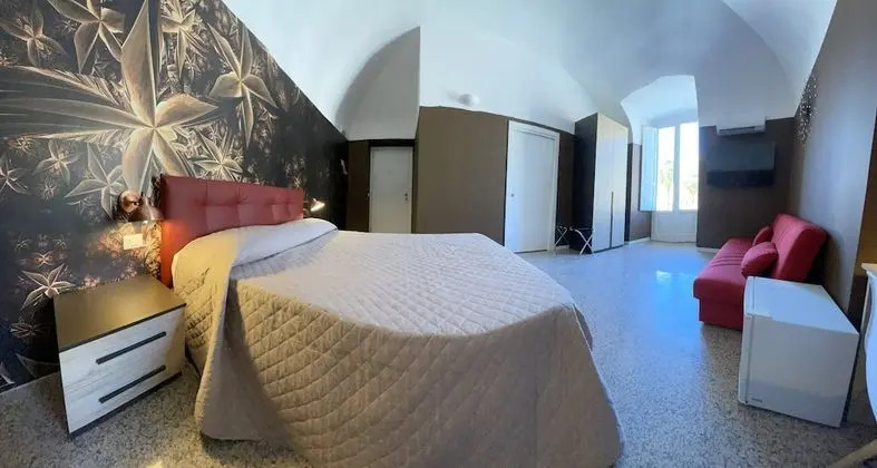 Superior Oda, Balkon