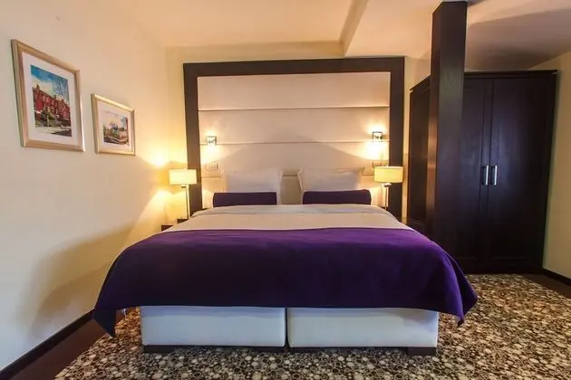 Tek Büyük Yataklı Oda
