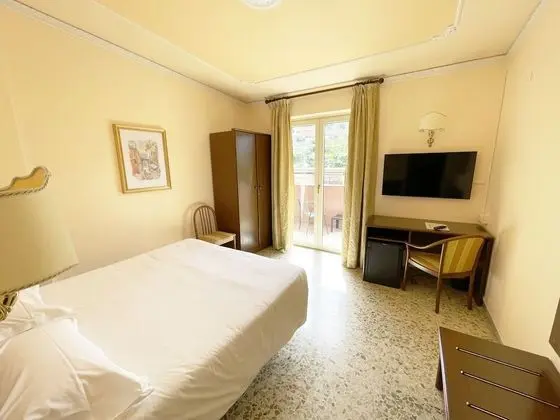 Basic Oda, 1 Yatak Odası, Sigara İçilmez
