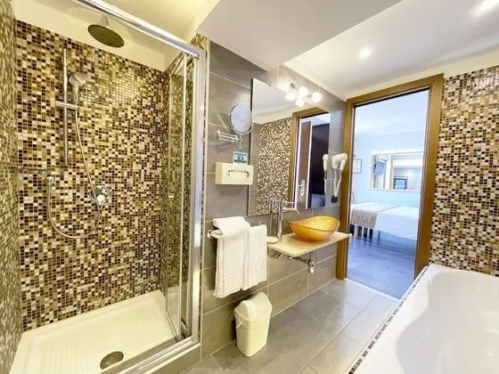 Deluxe Oda, 1 Yatak Odası, Sigara İçilmez, Denize Bakan