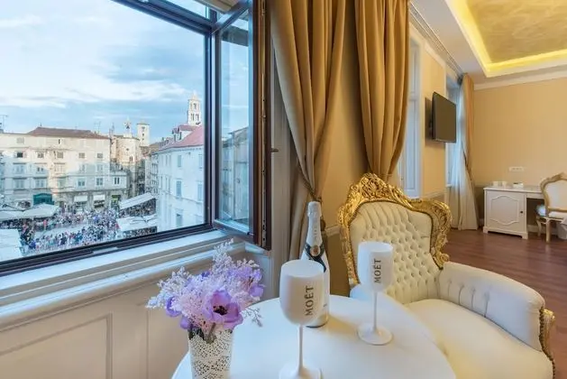 Luxury Tek Büyük Yataklı Oda, Şehir Manzaralı