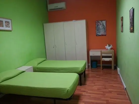 Basic Üç Kişilik Oda, Özel Banyo