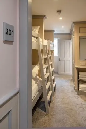 Oda, Birden Çok Yatak, Banyolu/Duşlu