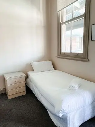 Standard Üç Kişilik Oda, Ortak Banyo