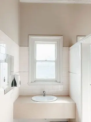 Standard Üç Kişilik Oda, Ortak Banyo