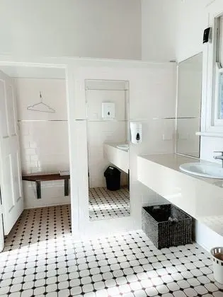Standard Üç Kişilik Oda, Ortak Banyo