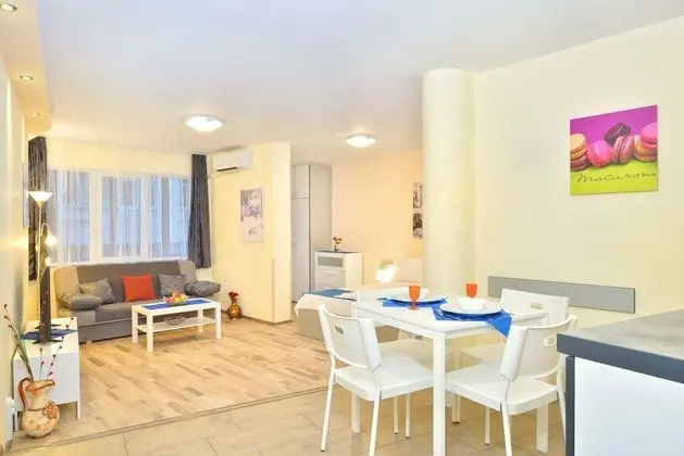 Deluxe Stüdyo, Balkon