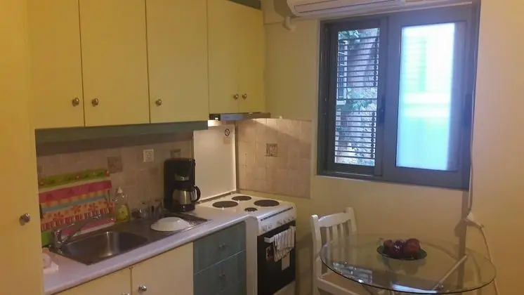 Stüdyo, Zemin Kat