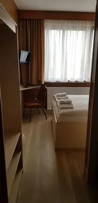 Tek Büyük Yataklı Oda (small)