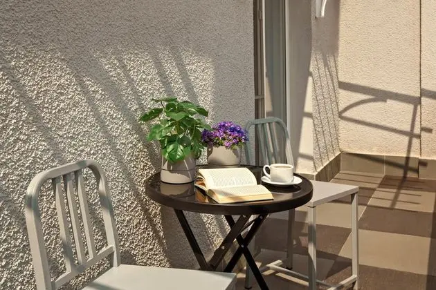 Süit, 1 En Büyük (King) Boy Yatak, Sigara İçilmez, Balkon