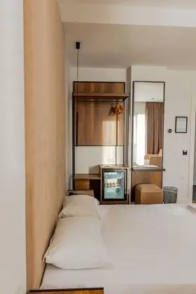 Deluxe Tek Büyük Yataklı Oda