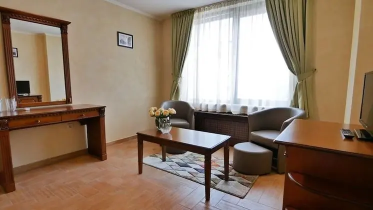 Comfort Tek Büyük veya İki Ayrı Yataklı Oda