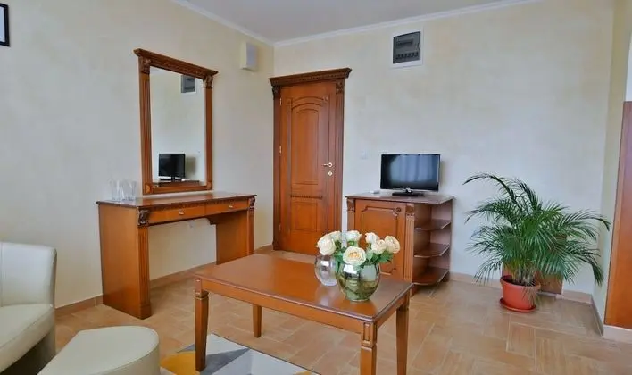 Comfort Tek Büyük veya İki Ayrı Yataklı Oda