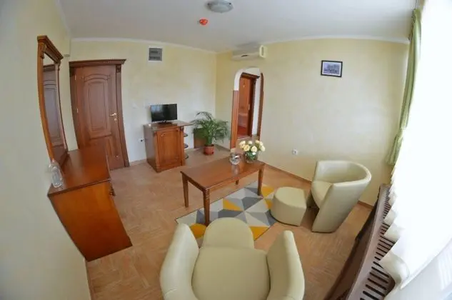 Comfort Tek Büyük veya İki Ayrı Yataklı Oda