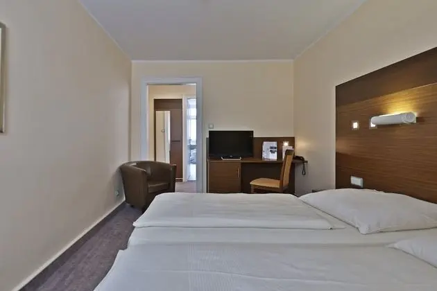 Comfort Tek Büyük Yataklı Oda