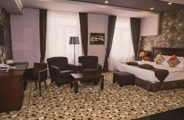 Superior Tek Büyük veya İki Ayrı Yataklı Oda