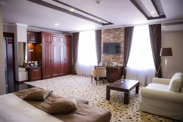 Superior Tek Büyük veya İki Ayrı Yataklı Oda