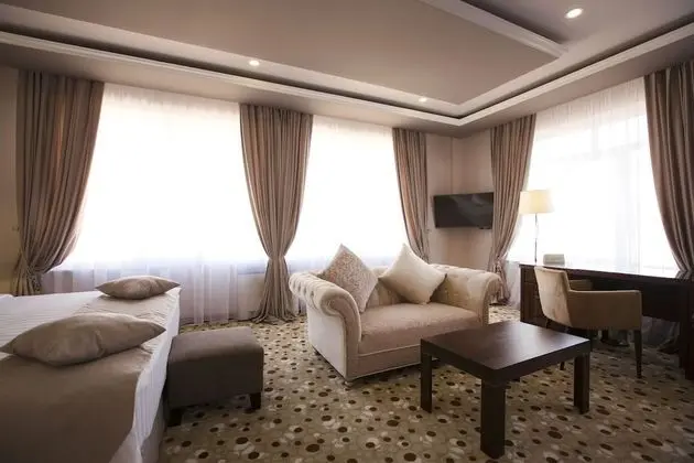 Superior Tek Büyük veya İki Ayrı Yataklı Oda