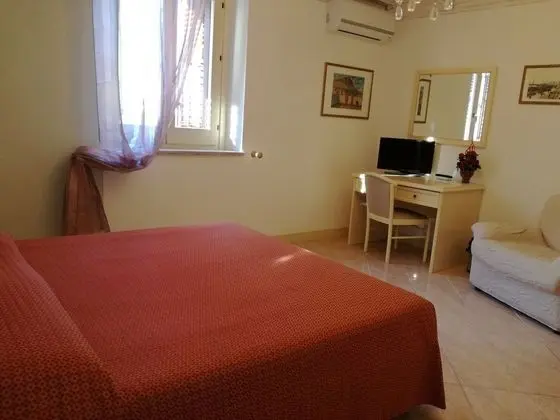 Tek Büyük veya İki Ayrı Yataklı Oda