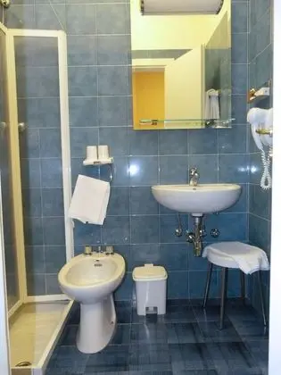 Economy Tek Büyük Yataklı Oda