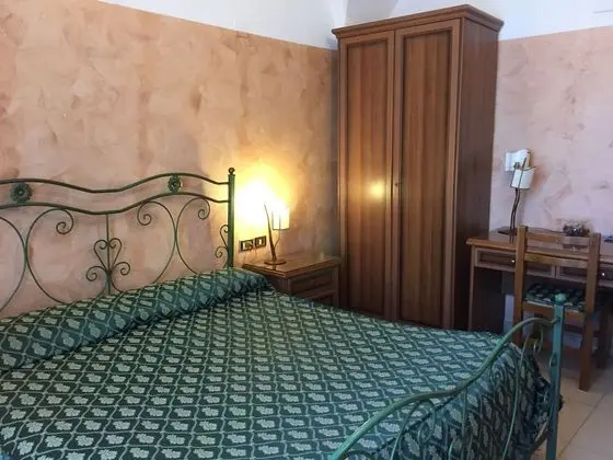 Tek Büyük Yataklı Oda