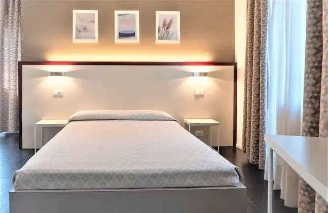 Classic Tek Büyük veya İki Ayrı Yataklı Oda, Banyolu/Duşlu