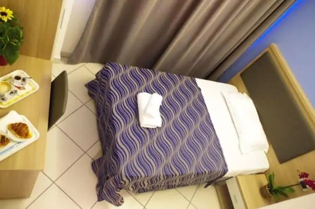 Üç Kişilik Oda, Şehir Manzaralı