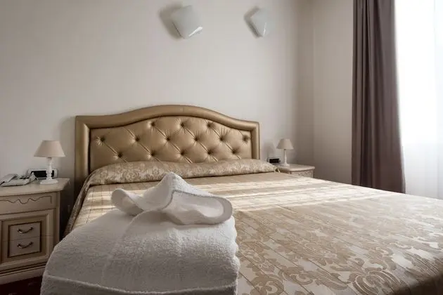 Standard Tek Büyük veya İki Ayrı Yataklı Oda