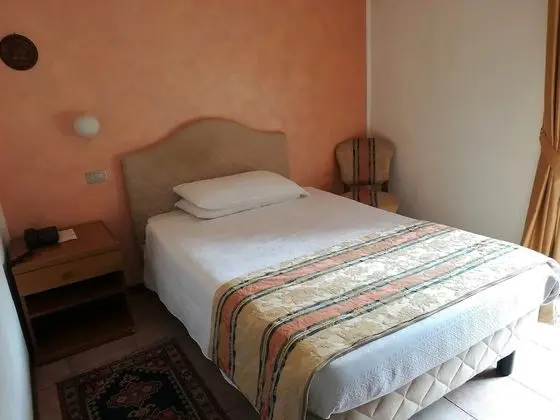 Tek Kişilik Oda