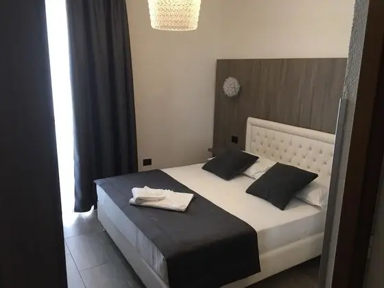 Standard Tek Büyük Yataklı Oda