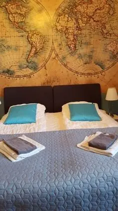 Dört Kişilik Oda (with Shower, bed linen and towel incl)