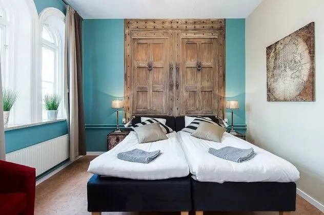 Tek Büyük veya İki Ayrı Yataklı Oda, Ortak Banyo (bed linen and towel included)