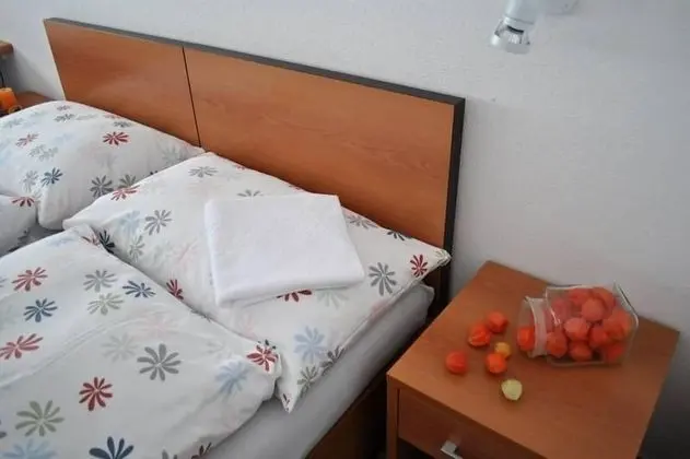 Comfort Tek Büyük veya İki Ayrı Yataklı Oda